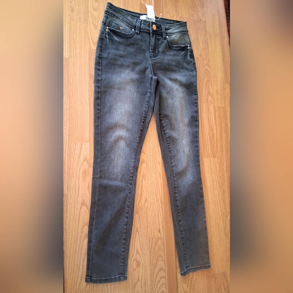 NEW Ymi Brand Juniors Black Jeans S, 3/26,